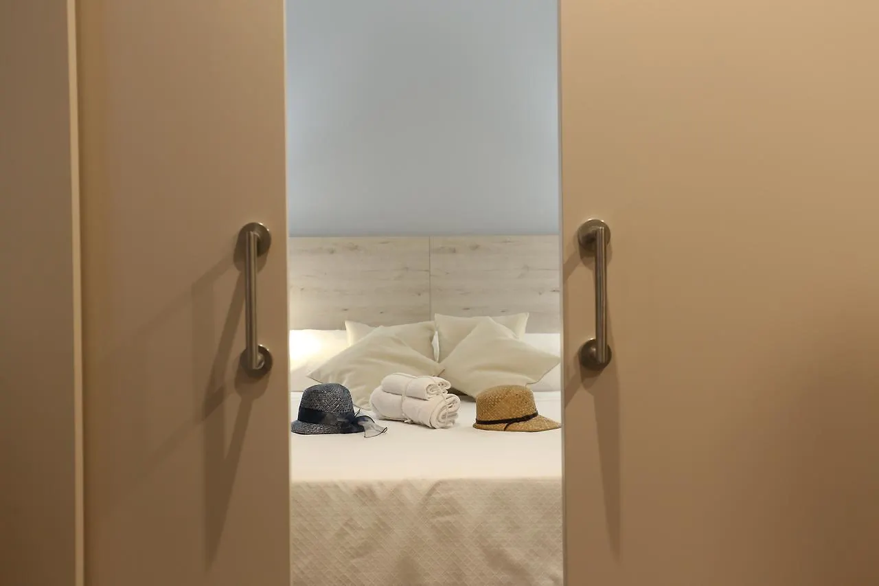 **  Hotel L'Escala Centre Spagna