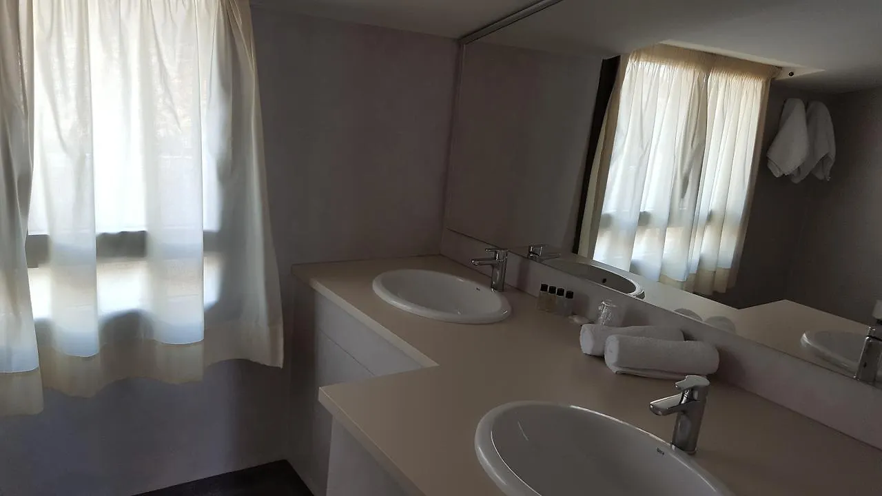 Hotel L'Escala Centre 2*,  Spagna